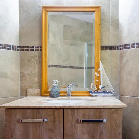 Luxurious Beckham By Holidaykeys * Kyrenia (Northern Cyprus)