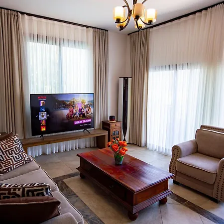 Villa Luxurious Beckham By Holidaykeys